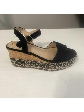 Women’s Comfort Heels Leopard Print Design Size 7